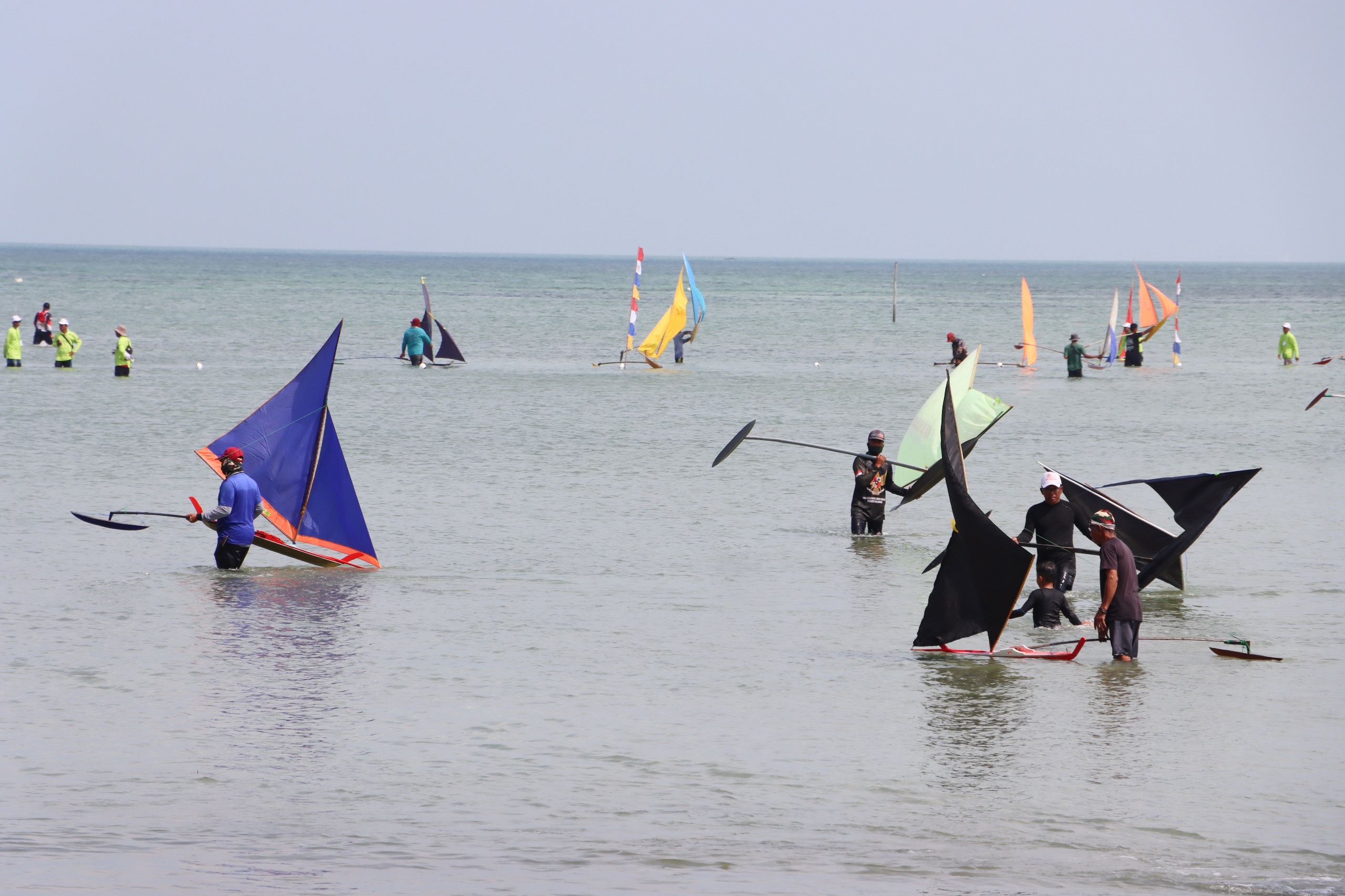 Semarak Festival Pantai Wan Seri Beni, Ratusan Jong Jadi Daya Tarik Wisata dan Perkuat Identitas Budaya. Dok : Kominfo Kabupaten Bintan