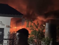 Kebakaran Rumah Warga di Jalan Haji Ungar Tanjungpinang, Api Berhasil Dipadamkan