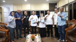 Wali Kota Batam, Amsakar Achmad, bersama pengurus FKDM Kota Batam di Kantor Wali Kota Batam, Rabu (2/9/2026). Dok : Kominfo Kota Batam