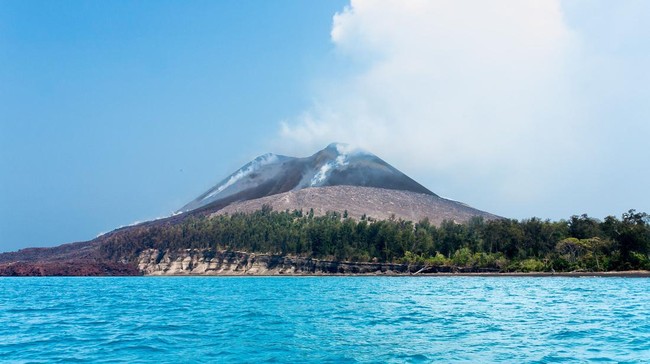 Gunung Anak Krakatau Kembali Erupsi, Lava Fountain dan Dentuman Terdengar hingga Daratan. Dok : Istimewa