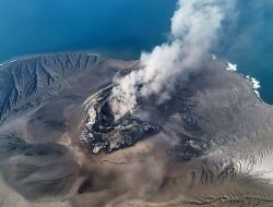 Empat Gunung Api Erupsi Bersamaan Hari Ini, Indonesia Kembali Diguncang Aktivitas Vulkanik