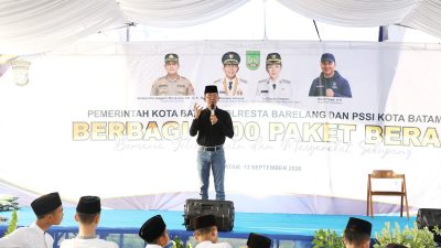 Bersama Polresta Barelang dan PSSI, Amsakar Berbagi 1.000 Paket Beras