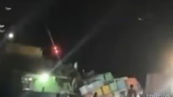 Kondisi KM Alfero yang dilaporkan mengalami kecelakaan dan karam di perairan sekitar PT BAI, Gunung Kijang, Bintan, Senin malam (28/9/2026). Dok: Tangkapan layar video/TNJInfo.