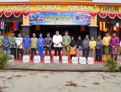 Bakti Sosial dan Penyuluhan Kesehatan Sempena HUT Ke-81 TNI, Bupati Roby Apresiasi Aksi Kepedulian Lanal Bintan