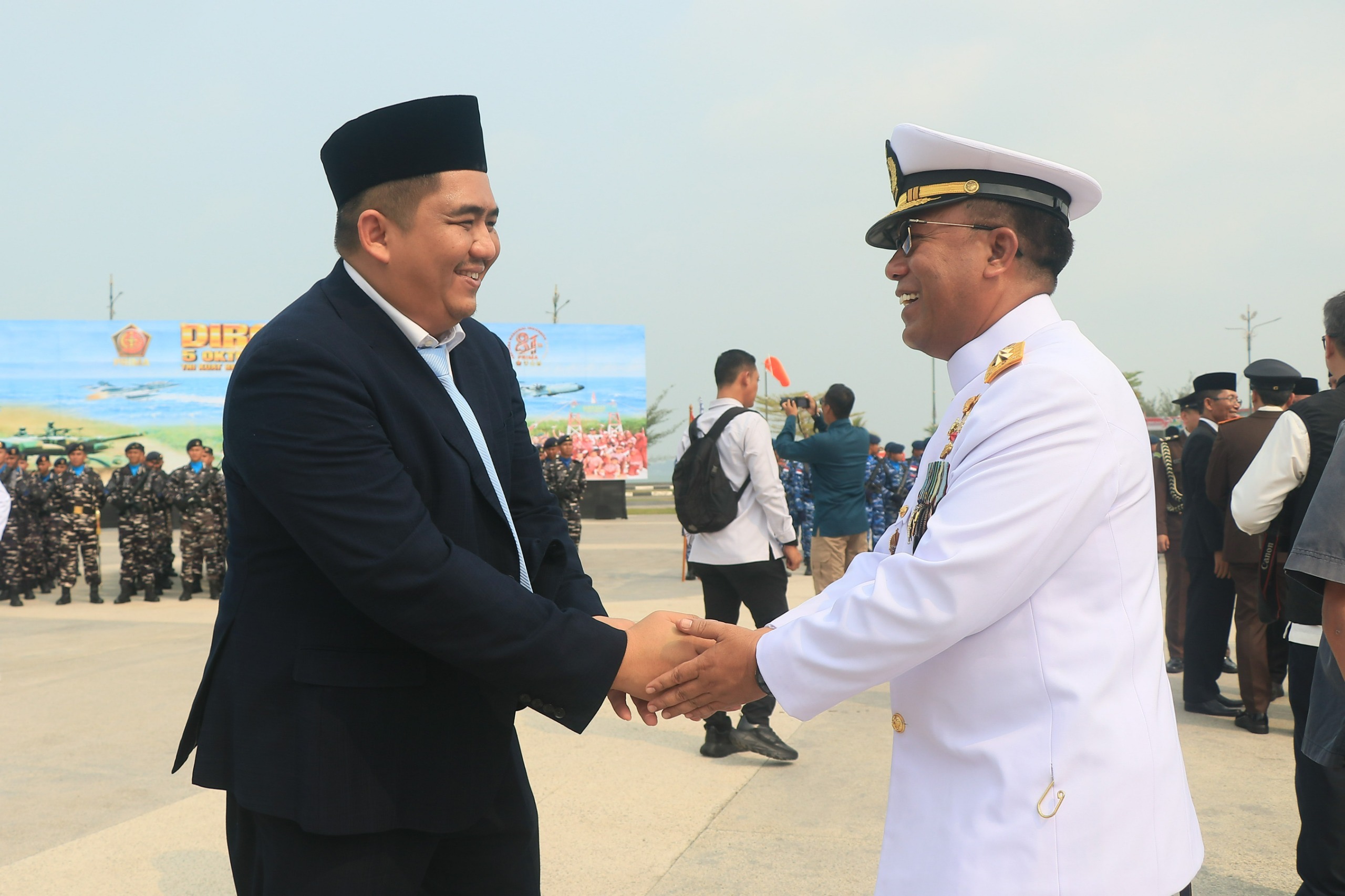 Bupati Bintan Hadiri HUT ke-81 TNI, Perkuat Sinergi Menjaga Keamanan Daerah. Dok : Diskominfo Kabupaten Bintan