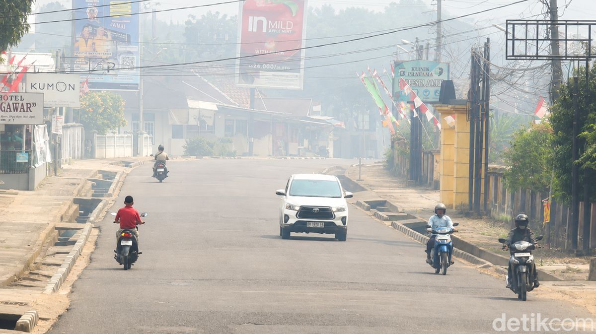 Karhutla Jambi Meluas, Kabut Asap Selimuti Kota, Ribuan Warga Terancam Gangguan Kesehatan. Dok : Istimewa