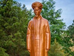 Warga Kepri Wajib Tahu ! Patung Raja Ali Haji Berdiri di Turkmenistan, Bukti Sastra Melayu Mendunia