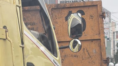 Antrean Lori di SPBU JL MT Haryono. Dok : Lintaskepri.com